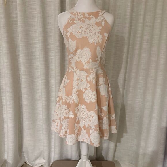 Trixxi Women's Sz Med Floral Pink /White Mini Dress Flare Lace Up Back Juniors - Picture 2 of 16